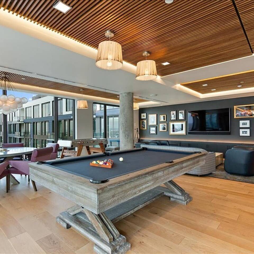 co-pool-table-18th-floor